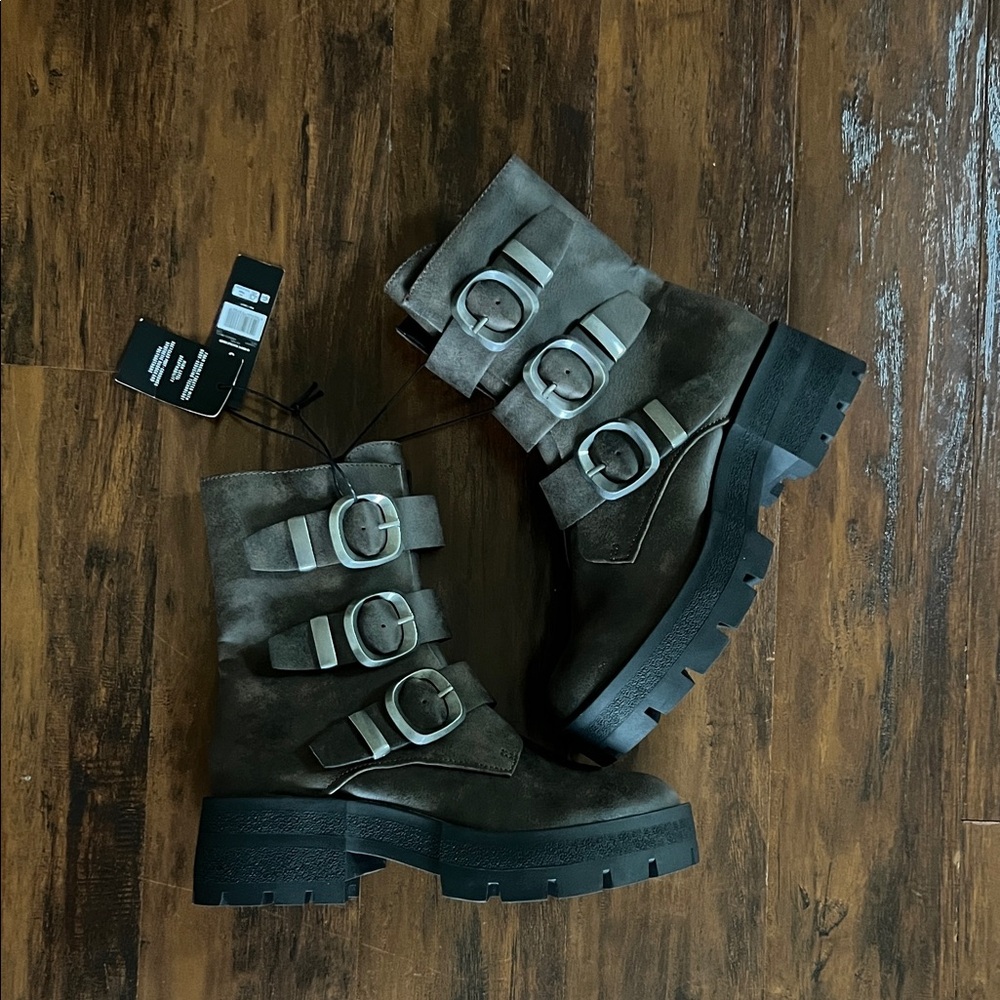 NWT Madden NYC Brown Buckle Strap Lug Sole Combat Boots Size 9 - Picture 4 of 10